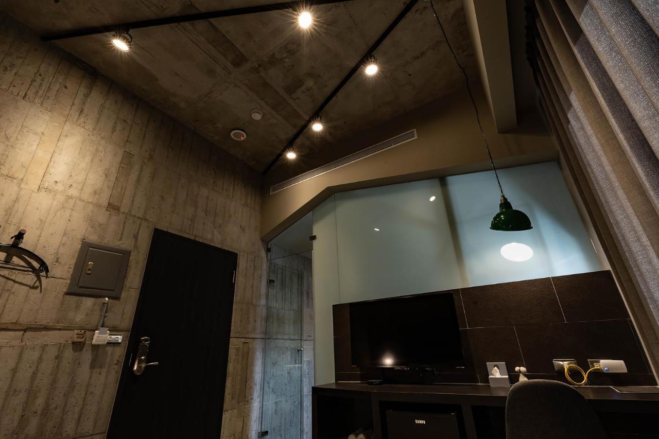 Sleeping Inn Hualien City Exterior photo