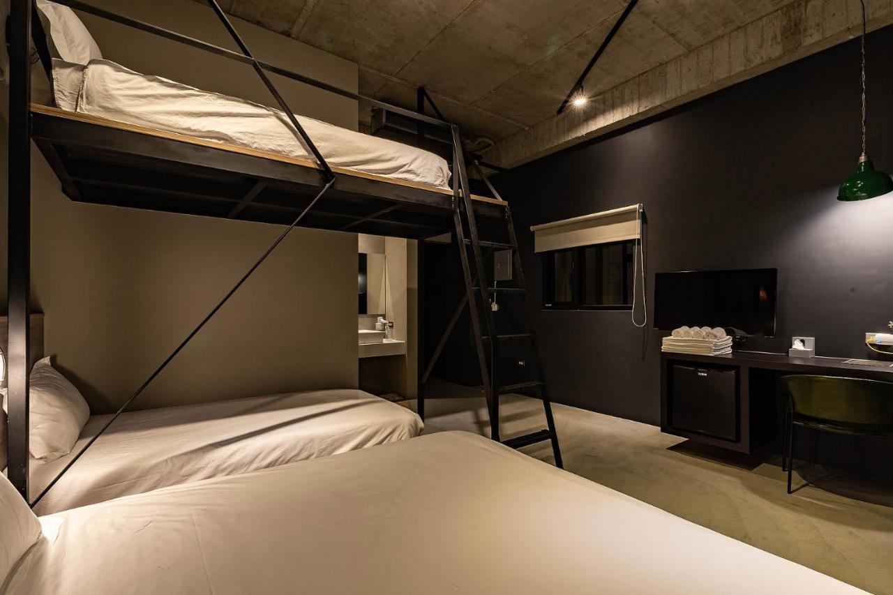 Sleeping Inn Hualien City Exterior photo